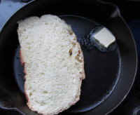 香煎牛排面包片的做法步骤6