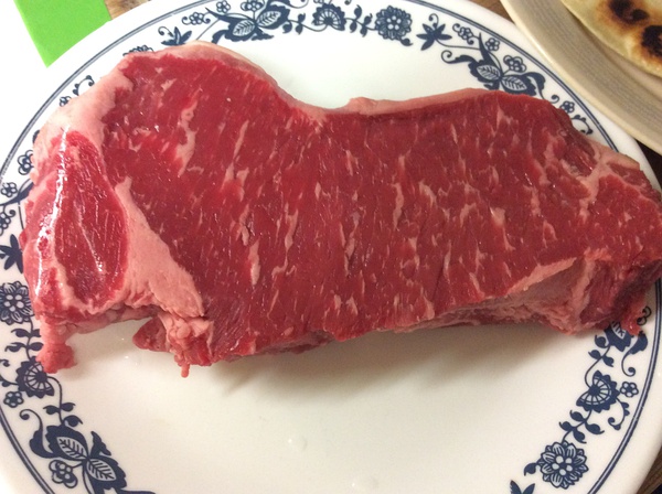 這塊西冷牛排在Kroger買的約16刀
