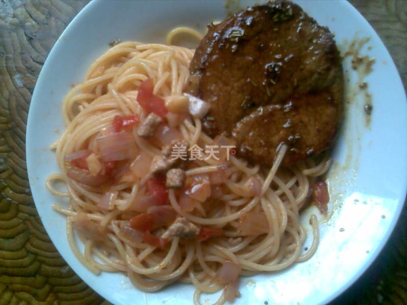 我的午餐--香煎牛排和番茄牛肉意大利面的做法