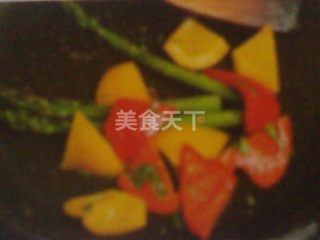 烛光晚餐不能少的香煎牛排的做法步骤：2