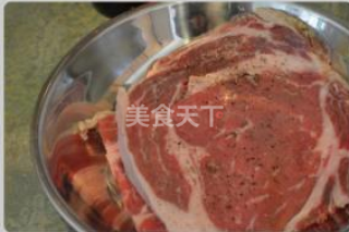 煎上脑牛排的做法步骤：2