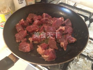 日式芥末牛肉粒的做法步骤：3