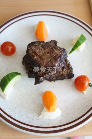 黑椒菲力牛排佐蜂蜜酱的做法步骤：5