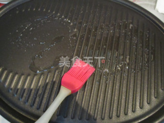 【亨博电热烧烤炉试用报告】---美味牛排宅家享用的做法步骤：6