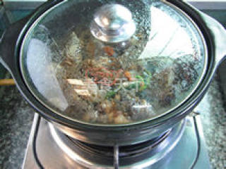 红酒焖肉眼牛排的做法步骤：9