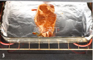 美式简易版懒人西冷牛排的做法步骤：3