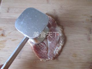 嫩牛排红萝卜卷的做法步骤：4