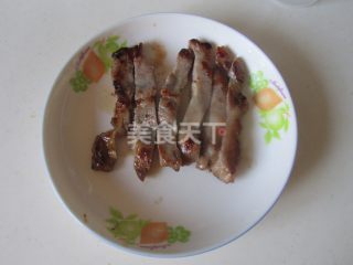 嫩牛排红萝卜卷的做法步骤：9