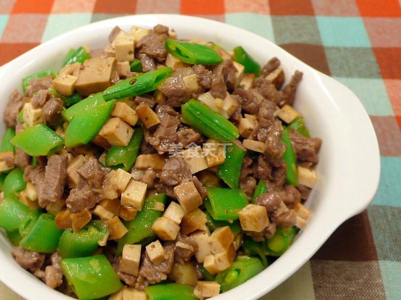 孜然牛肉丁炒甜豆  ★口口牛排 3的做法