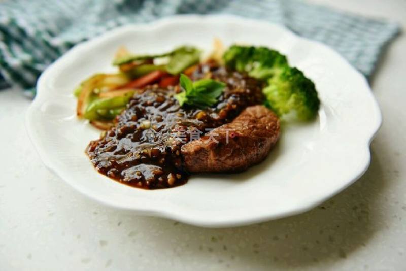 黑椒菲力牛排的做法