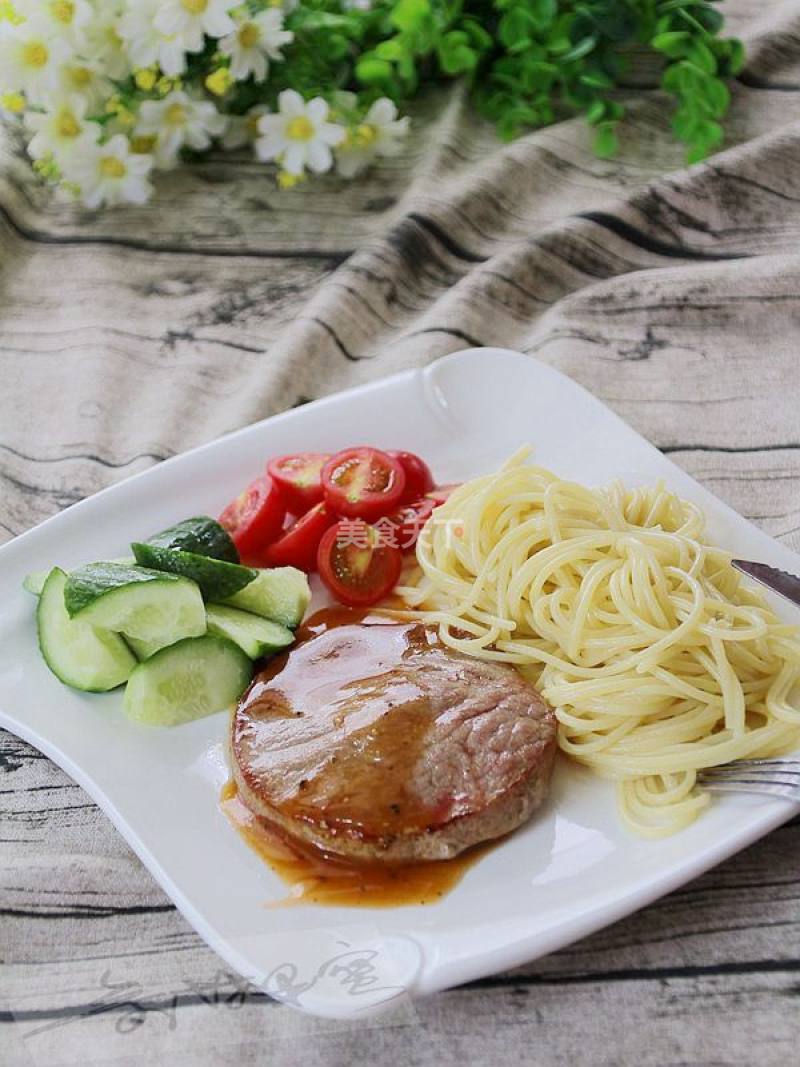 黑椒菲力牛排意面的做法