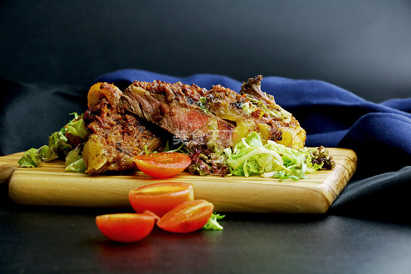 蔬汁酱西冷牛排的做法