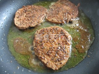 美味托斯卡纳上脑牛排的做法步骤：5