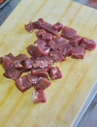 彩椒牛肉串的做法步骤：1