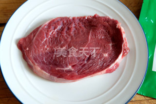 上脑牛排意面套餐的做法步骤：1
