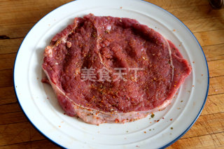 上脑牛排意面套餐的做法步骤：4