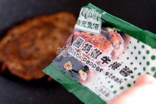 上脑牛排意面套餐的做法步骤：10