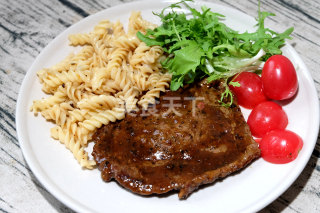 上脑牛排意面套餐的做法步骤：11