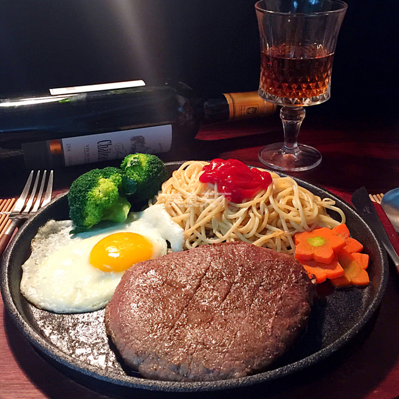 铁板菲力牛排套餐的做法