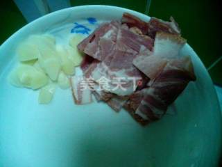 牛排晚餐---情人节自制烛光晚餐的做法步骤：1