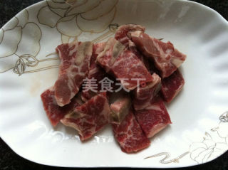 芦笋黑椒牛仔骨的做法步骤：4