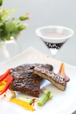 红酒烤上脑牛排的做法步骤：8