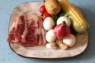 【嫩煎牛排佐杂蔬】：美味牛排的秘密的做法步骤：1