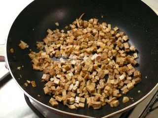 孜然牛肉丁炒甜豆  ★口口牛排 3的做法步骤：6