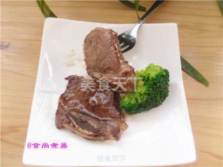 黑椒带骨牛排的做法步骤：9