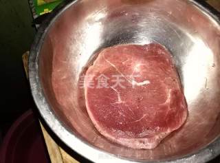 黑椒上脑牛排的做法步骤：2