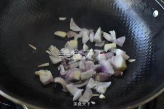 【番茄焖牛排骨】的做法步骤：3