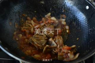 【番茄焖牛排骨】的做法步骤：6