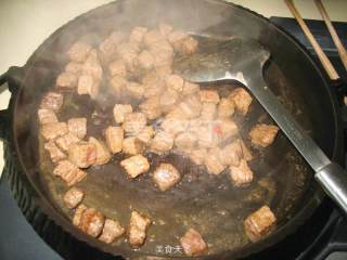 黑椒蒜子牛肉粒的做法步骤：11
