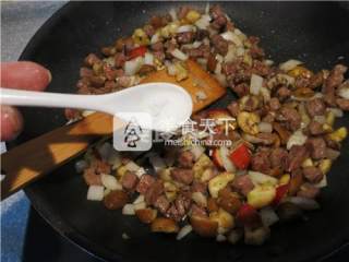 板栗牛肉粒咸派的做法步骤：14