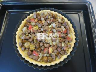 板栗牛肉粒咸派的做法步骤：26