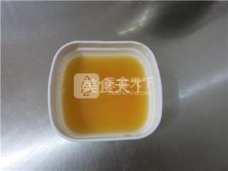 板栗牛肉粒咸派的做法步骤：4