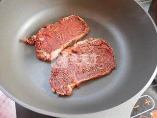 黑椒上脑牛排的做法步骤：10