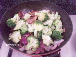 西兰花洋葱牛仔骨的做法步骤：13