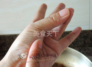 不锈钢平底锅也能煎出美味西冷牛排，悄悄告诉你小秘诀哦的做法步骤：17