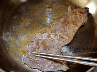 不锈钢平底锅也能煎出美味西冷牛排，悄悄告诉你小秘诀哦的做法步骤：8