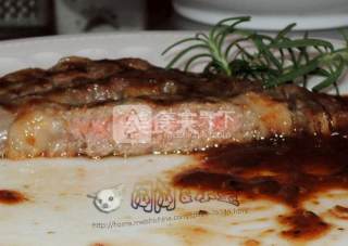 肉眼牛排也有范儿——使用楞纹铸铁锅，煎出美丽网格纹肉眼牛排的做法步骤：12