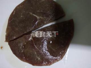 砂锅牛柳焖饭的做法步骤：2