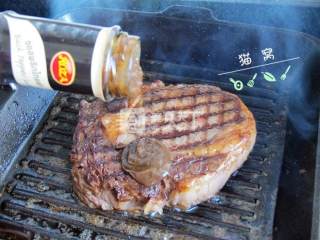 红酒黑椒肉眼牛排的做法步骤：7