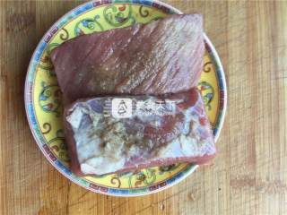 惠灵顿牛排的做法步骤：1