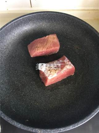 惠灵顿牛排的做法步骤：4