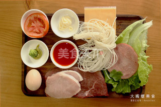 螺蛳粉汉堡我猜你绝对没吃过！的做法步骤：2