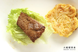 螺蛳粉汉堡我猜你绝对没吃过！的做法步骤：7