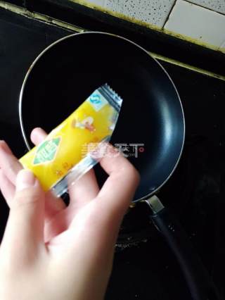 黑椒牛排肉芝士焗饭的做法步骤：3