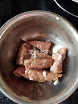 黑椒牛排肉芝士焗饭的做法步骤：5