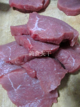 自己在家做芝加哥上脑牛排的做法步骤：1